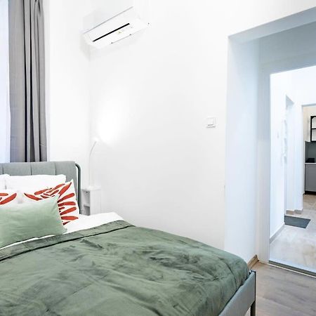 Central - New - Comfy Ac Studio Budapest Exteriör bild