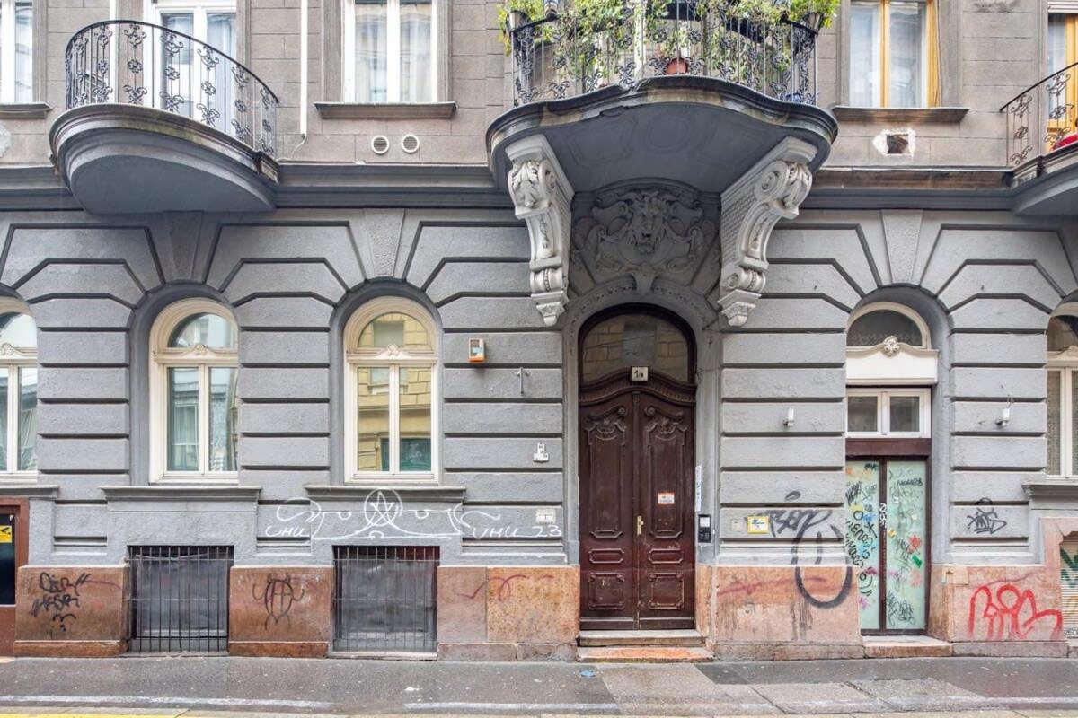 Central - New - Comfy Ac Studio Budapest Exteriör bild