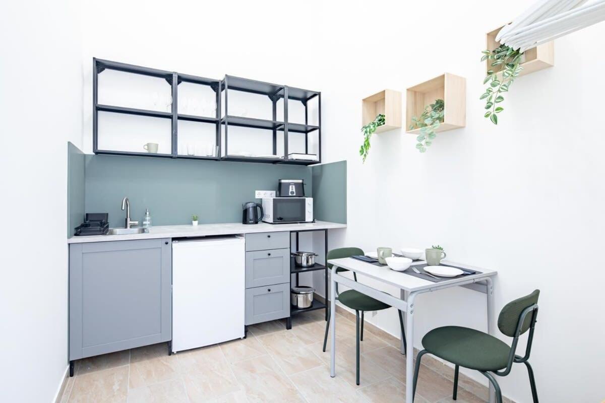 Central - New - Comfy Ac Studio Budapest Exteriör bild